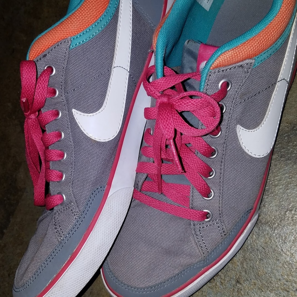 Nike sneakers - Picture 4 of 4